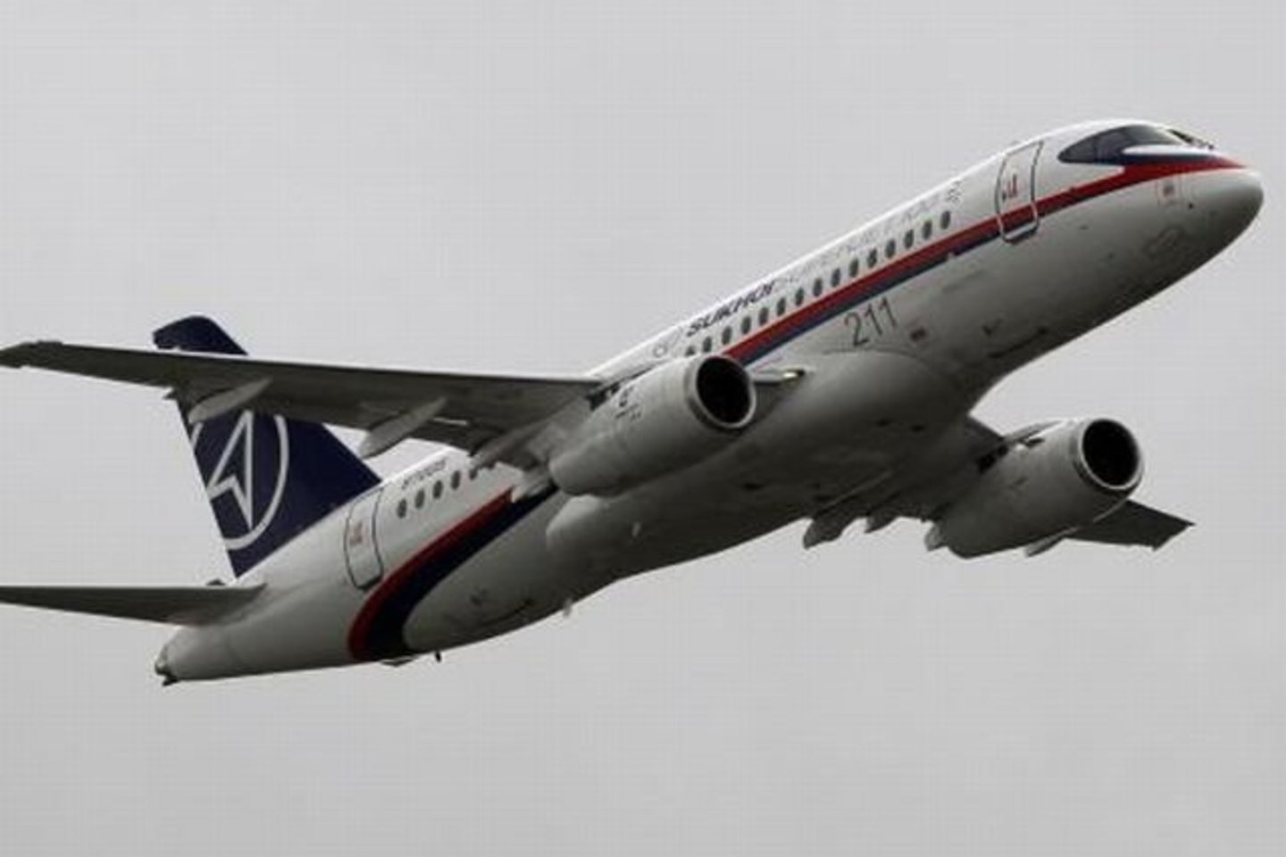 „Sukhoi SuperJet 100“ modelio lėktuvas.