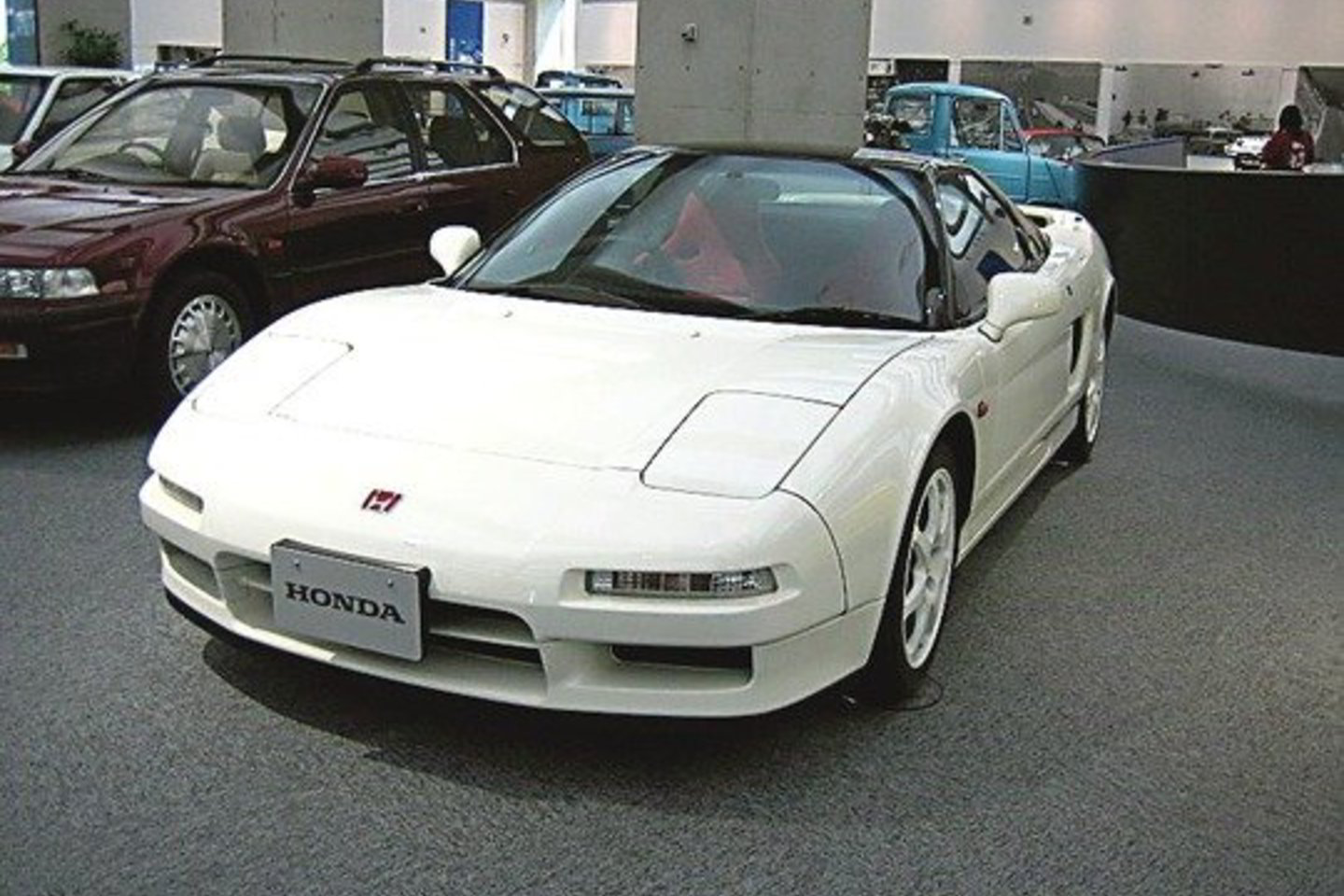 „Honda NSX” rengiasi atgimti Jungtinėse Amerikos Valstijose – tai galingas sportinis automobilis, kurio dabar taip trūksta koncernui „Toyota”.