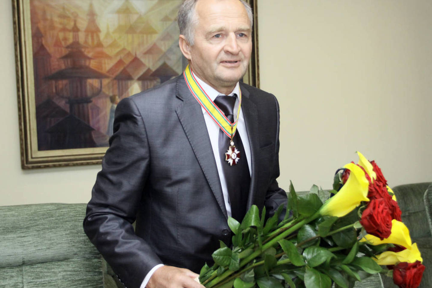 J. Kairiui įteiktas Sporto garbės komandoro ženklas