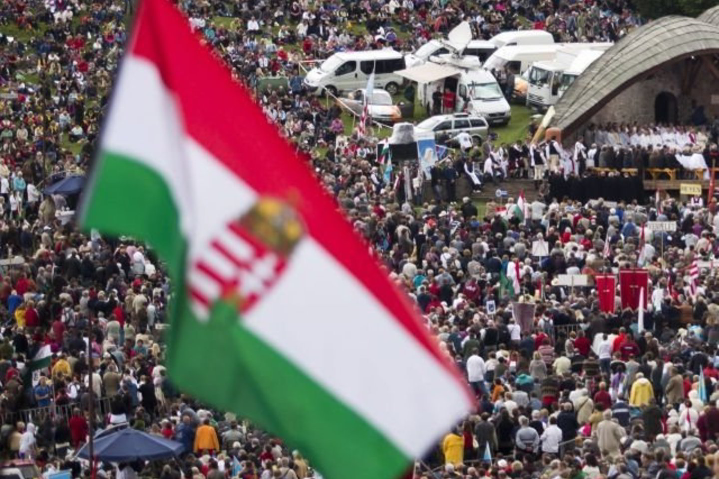 Demrės pareigūnai sako, kad „kol kas“ nebus jokios aikštės pervardijimui skirtos ceremonijos.