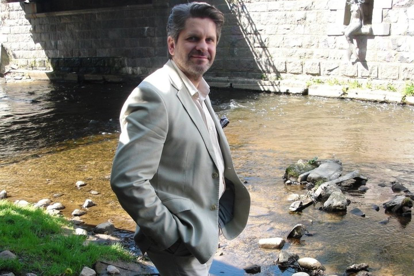 Gal A. Bialobžeskis ir gyvenime turėjo problemų su maištaujančiais vaikais? „Aš nesikišu į paauglių reikalus. Niekada netrukdžiau vaikams augti“, – teigia aktorius.