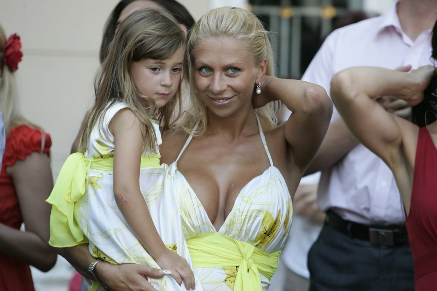 „Superpozityvi ir energinga“, taip apie save sako verslininkė, šešių vaikų motina, žurnalo „Playboy“ modelis bei grožio konkurso „Misis Lietuva“, šokių projekto dalyvė, šiuo metu gyvenanti Majamyje.
