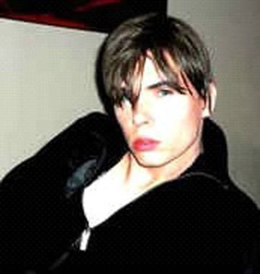 L. R. Magnotta, kaip įtariama, nufilmavo savo meilužio nužudymą ir siuntinėjo paštu jo kūno dalis.