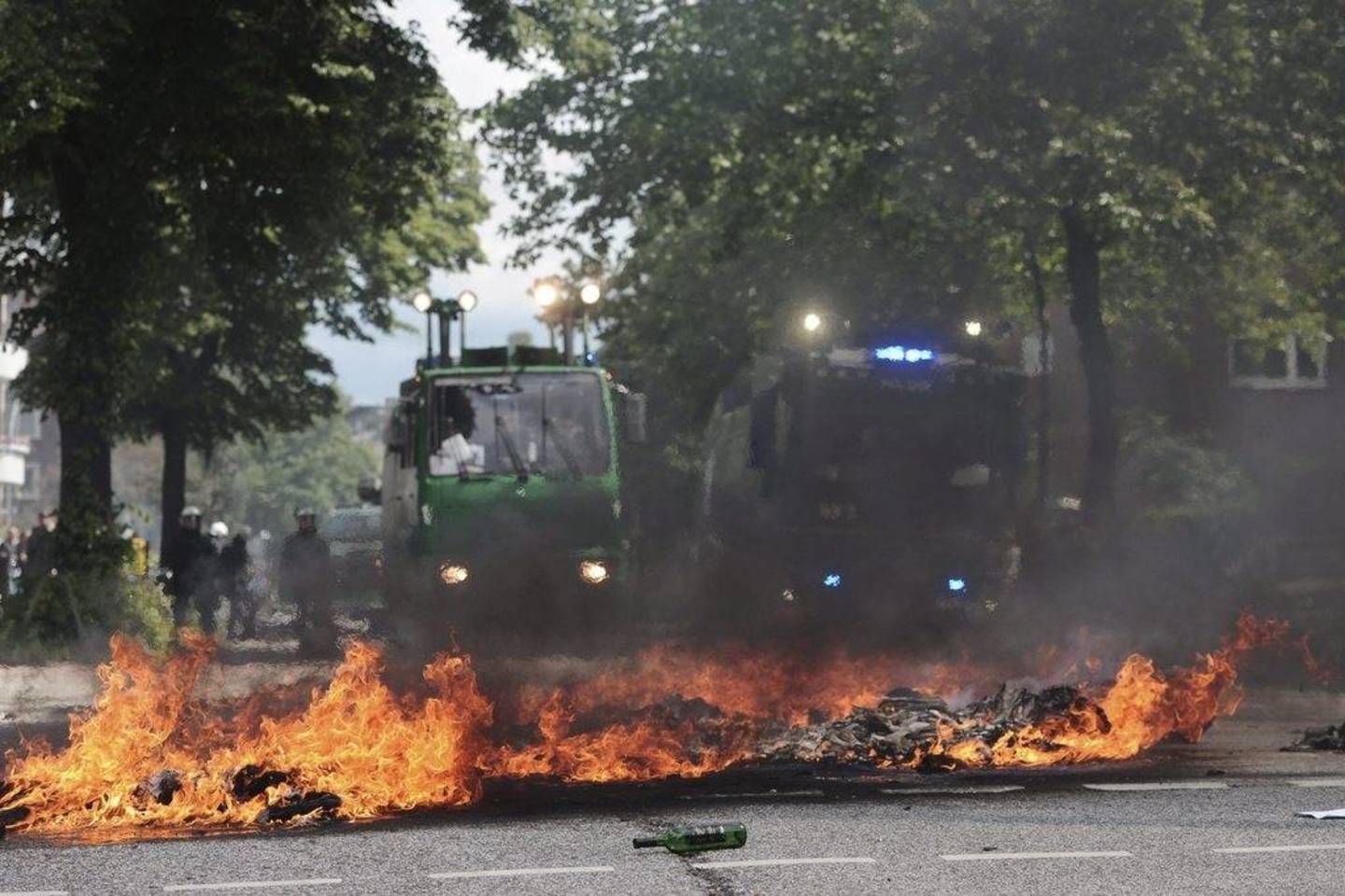 Per neonacių eitynes Hamburge sužeisti 38 policininkai