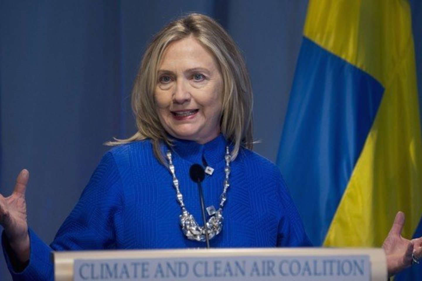 H. Clinton pradėjo kelionę po Pietų Kaukazą.