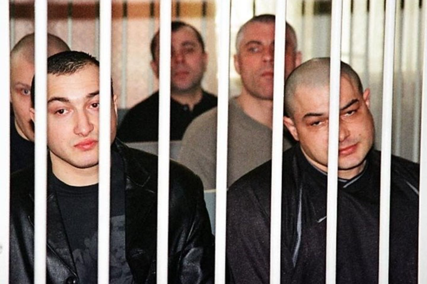 2003 metais V. Aleksandravičiui (dešinėje) ir jo sėbrams Šiaulių apygardos teismas skyrė griežtas bausmes.