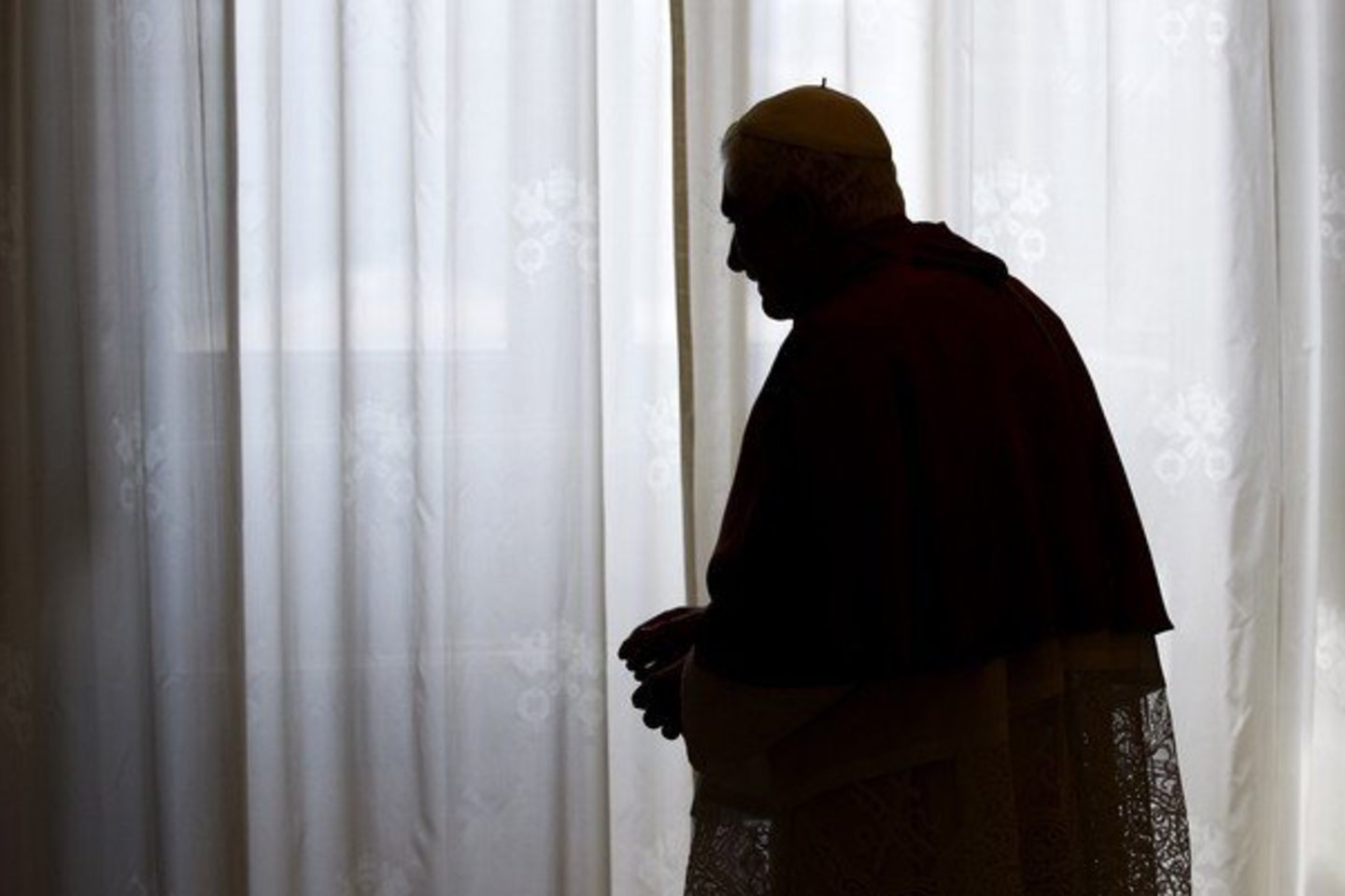 „Raginu jus vystyti asmeninį ryšį su Kristaus vietininku kaip savo dvasingumo dalį“, - sakė Benediktas XVI.
