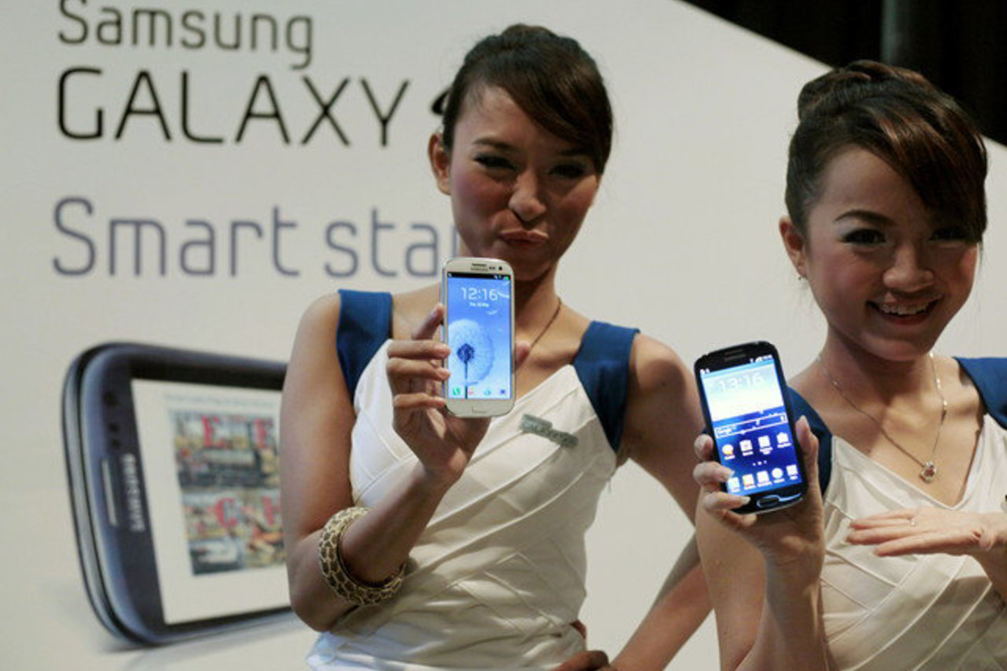 „Samsung“ neketina įsigyti sunkiai besiverčiančio Suomijos mobiliųjų telefonų gamintojo.