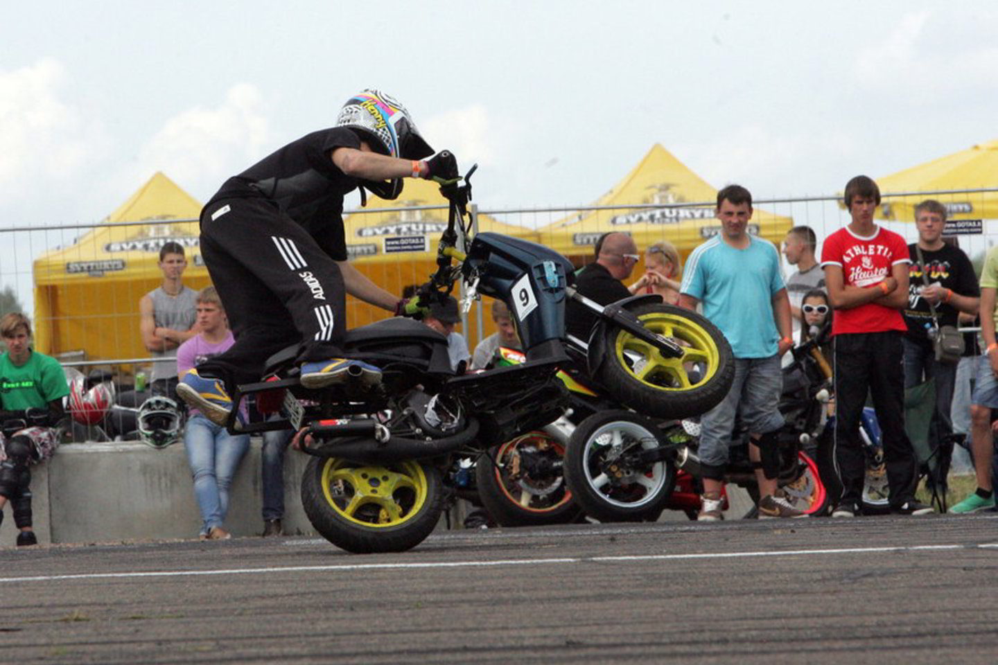 Nelaimė S. Dariaus ir S. Girėno aerodrome įvyko antrąją „Bike Show Millennium“ dieną,