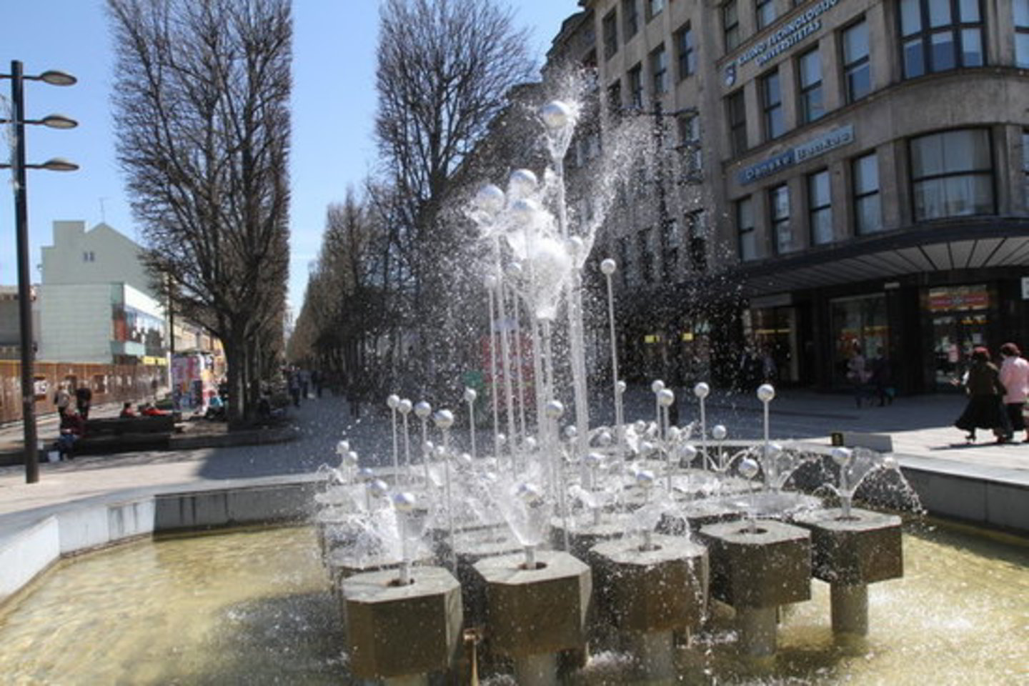 Kauną kiekvienais metais aplankančių turistų skaičius pastoviai auga. Kauno turizmo informacijos centro (TIC) duomenimis vien gegužę čia lankėsi beveik 24 tūkstančiai turistų iš Lietuvos bei užsienio arba beveik trim procentais daugiau nei pernai.