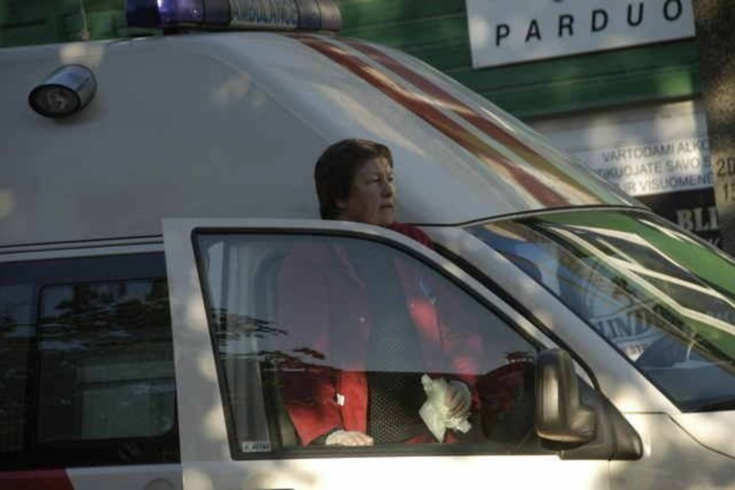 Pareigūnui prireikė medikų pagalbos.
