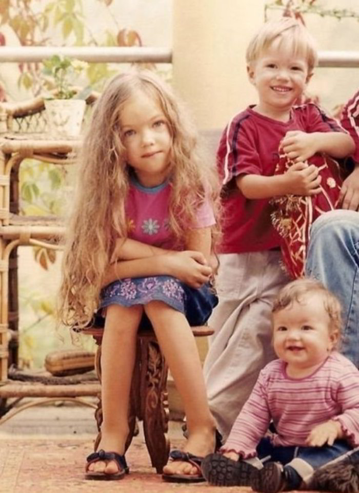 Visi mano vaikai - Emilė (6 su puse m.), Tadas (2 su puse), Marija (8 mėn). 2002 m