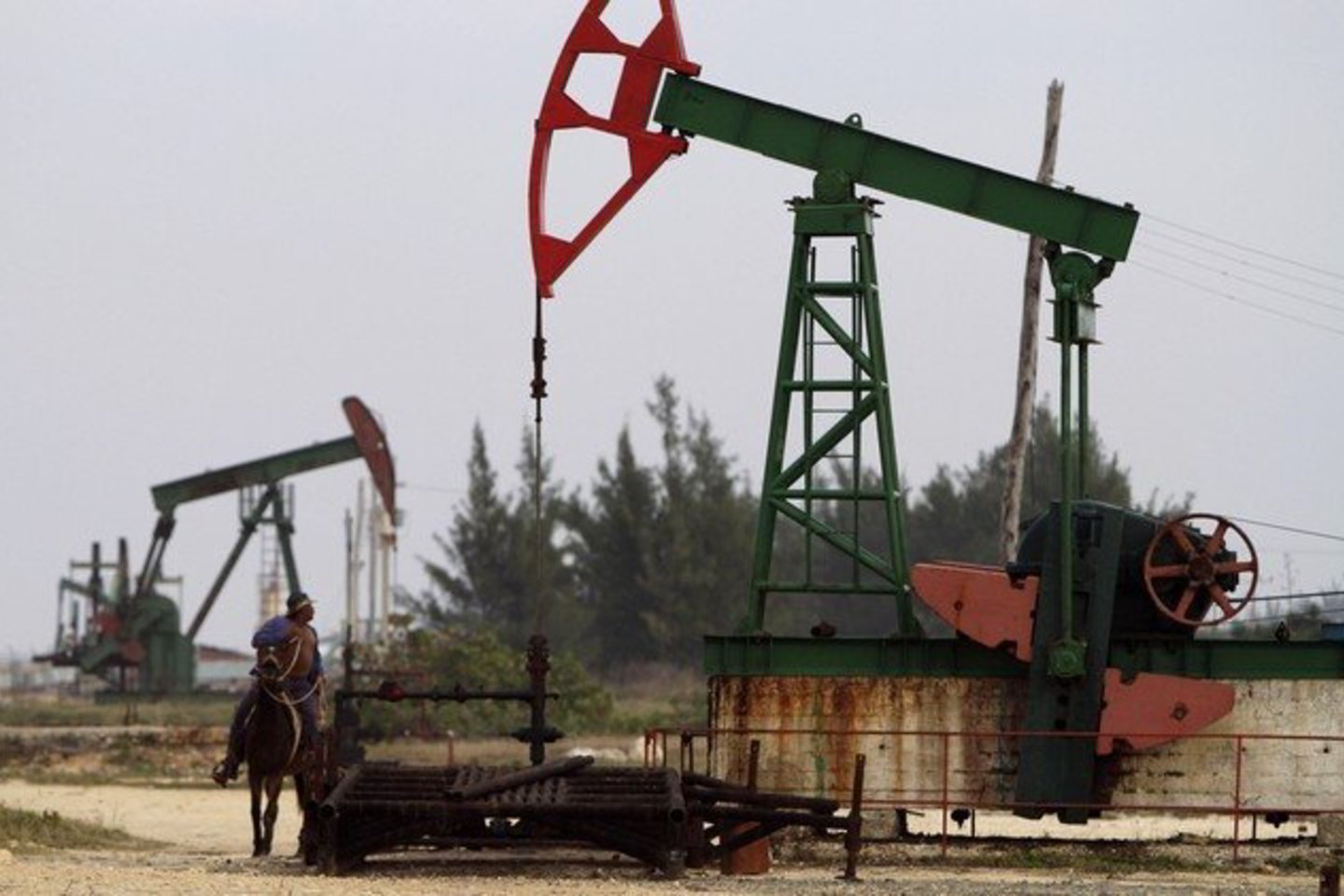 BP kompanijos apskaičiavimais, šių atsargų užteks 54 metams. Pasaulinės dujų atsargos praėjusiais metais išaugo 6,3 proc., iki 208,4 trln. kubinių metrų, ir jų turėtų užtekti daugiau nei 63 metams.