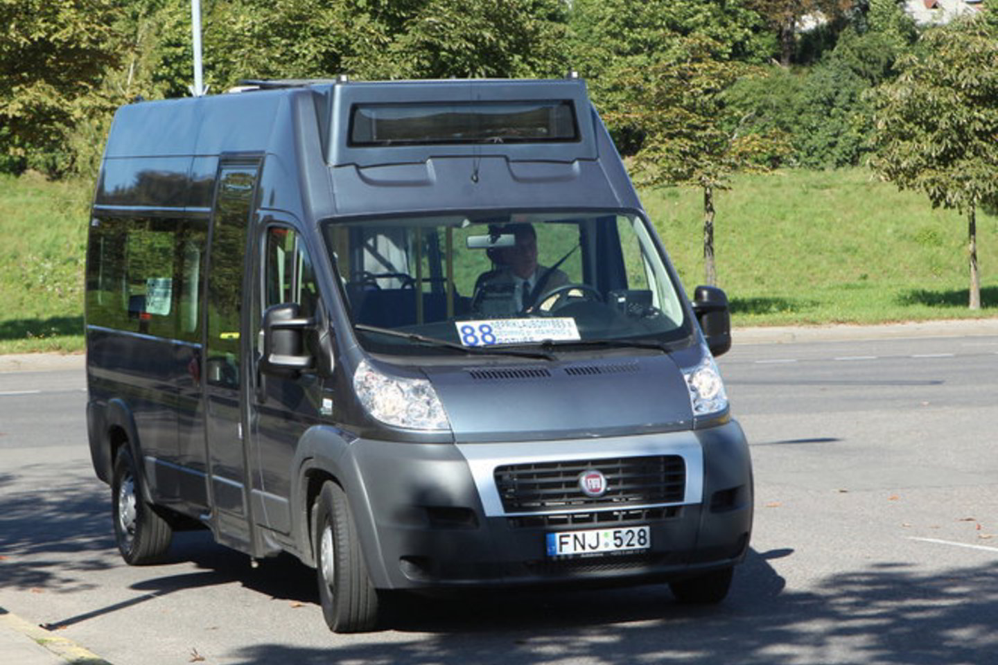 Didžiąją laiko dalį Vilniaus senamiesčio autobusiukai važiuoja pustuščiai.