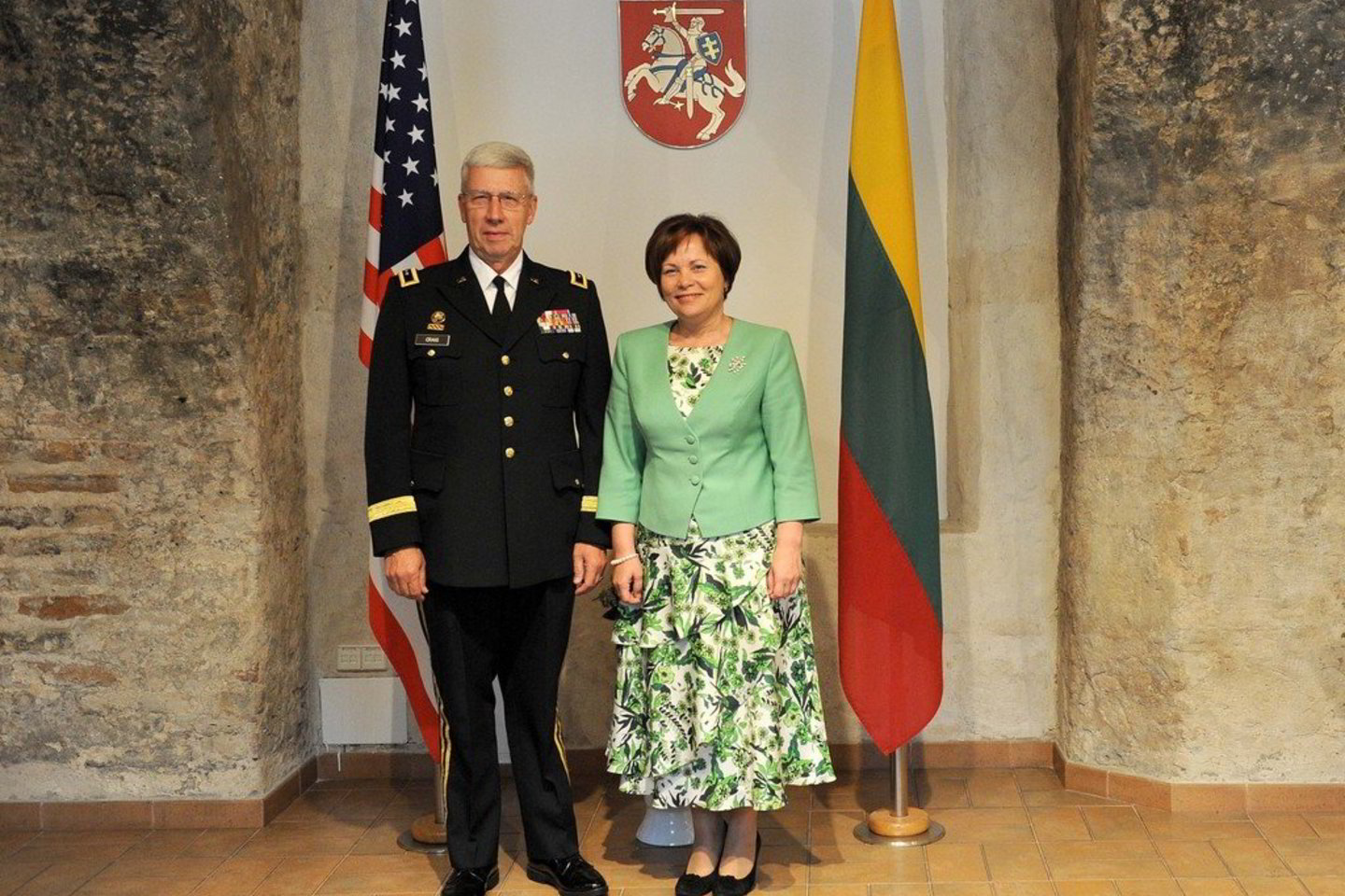 Krašto apsaugos ministrė Rasa Juknevičienė penktadienį susitiko su JAV Pensilvanijos nacionalinės gvardijos vadu generolu majoru Wesley Craigu.