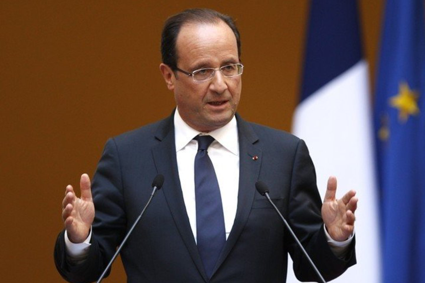 Prezidento Francois Hollande'o Socialistų partija gali iškovoti nuo 284 iki 313 mandatų, taigi įmanoma, kad socialistai galės valdyti ir be sąjungininkų.