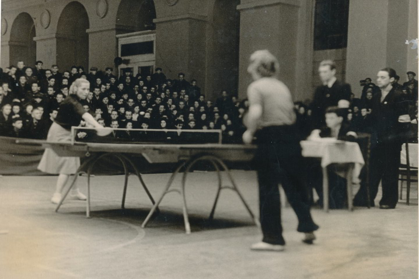 1939-1957 metais žaidusi B. Vitartaitė-Balaišienė pelnė 27 aukso medalius Lietuvos čempionatuose, buvo daugkartinė SSRS čempionė, treniravo SSRS merginų ir suaugusiųjų rinktines.