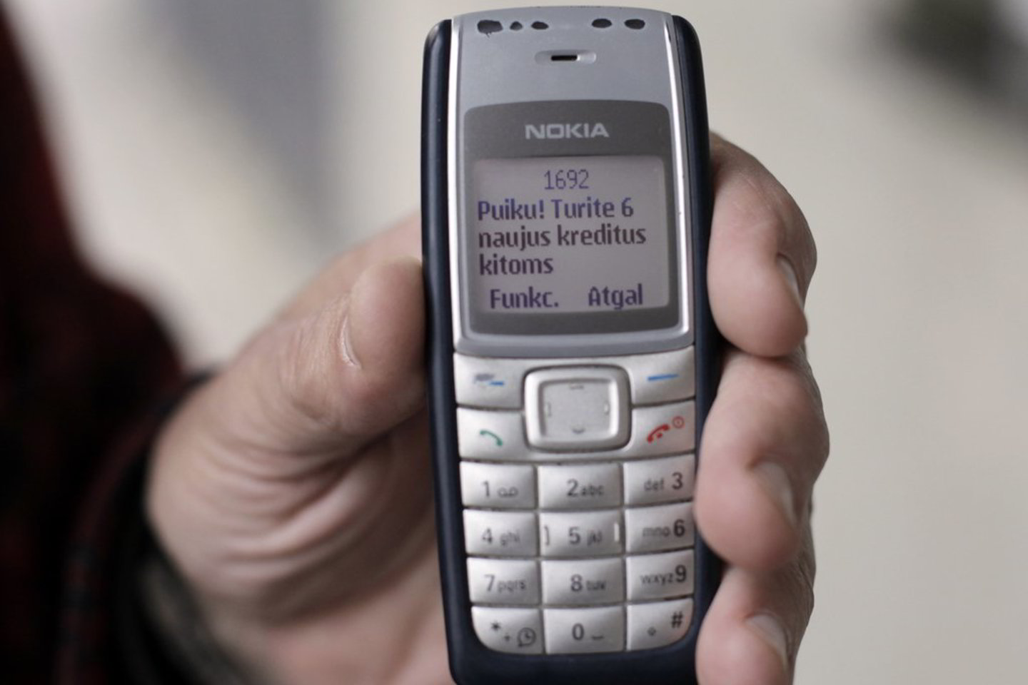 Iš brandos egzaminų per besibaigiančią pagrindinę sesiją dėl atsineštų mobiliųjų telefonų buvo pašalinti penki asmenys.
