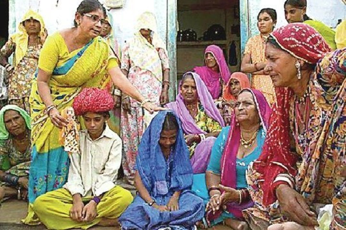 Bangladeše besituokiantys vaikai nieko nestebina, nors pastaruoju metu tokios tradicijos sulaukia vis daugiau kritikos.