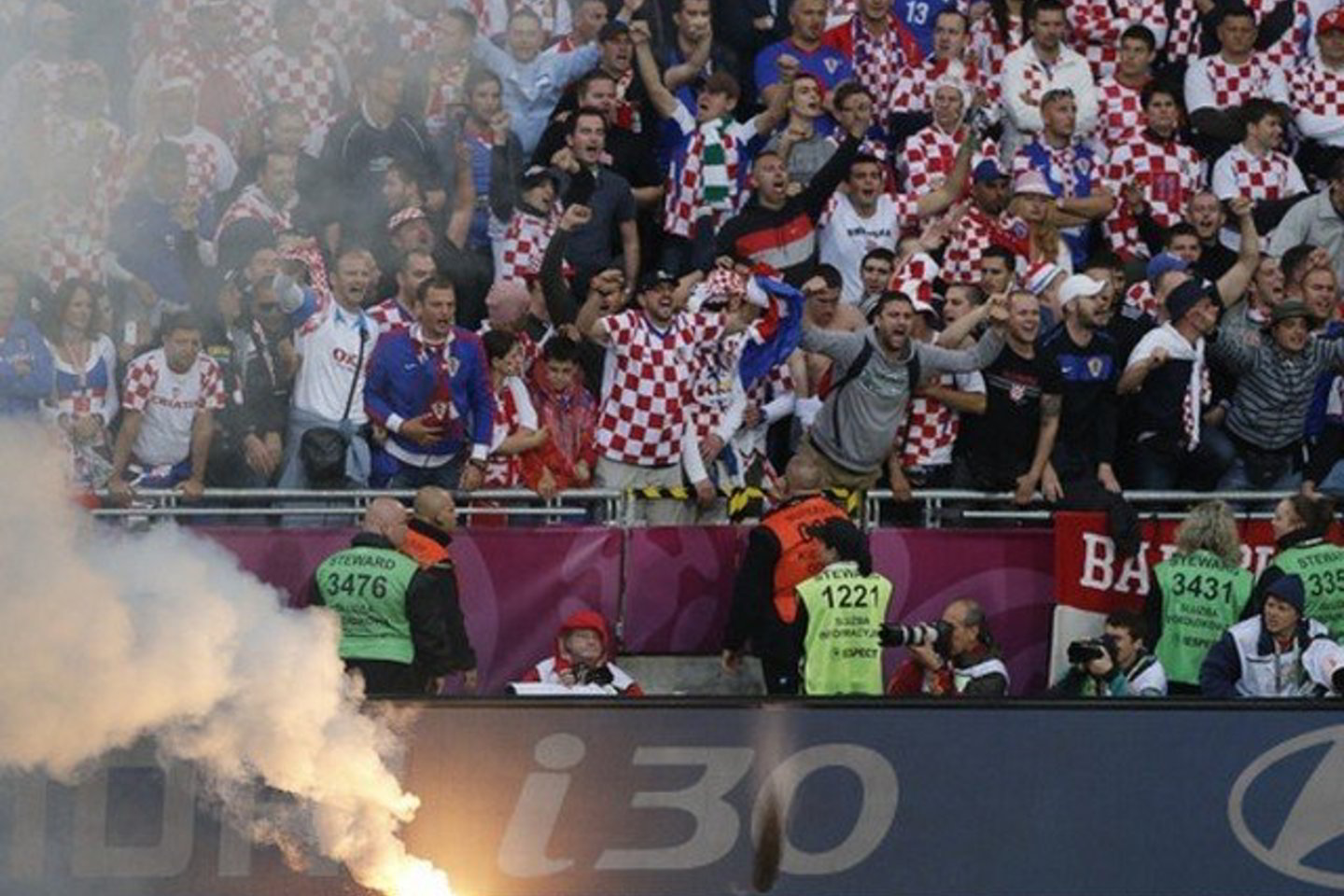 Kroatų aistruoliai mače su Italija pasižymėjo netinkamu elgesiu.