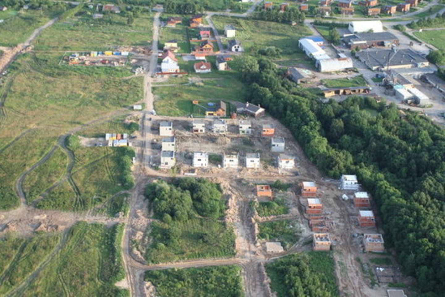 Kauno apygardos administracinis teismas teigia, kad religinė bendrija, pateikusi prašymą atkurti nuosavybės teises praėjus daugiau kaip metams nuo minėto įstatymo įsigaliojimo dienos, praranda teisę į nuosavybės teisių atkūrimą.
