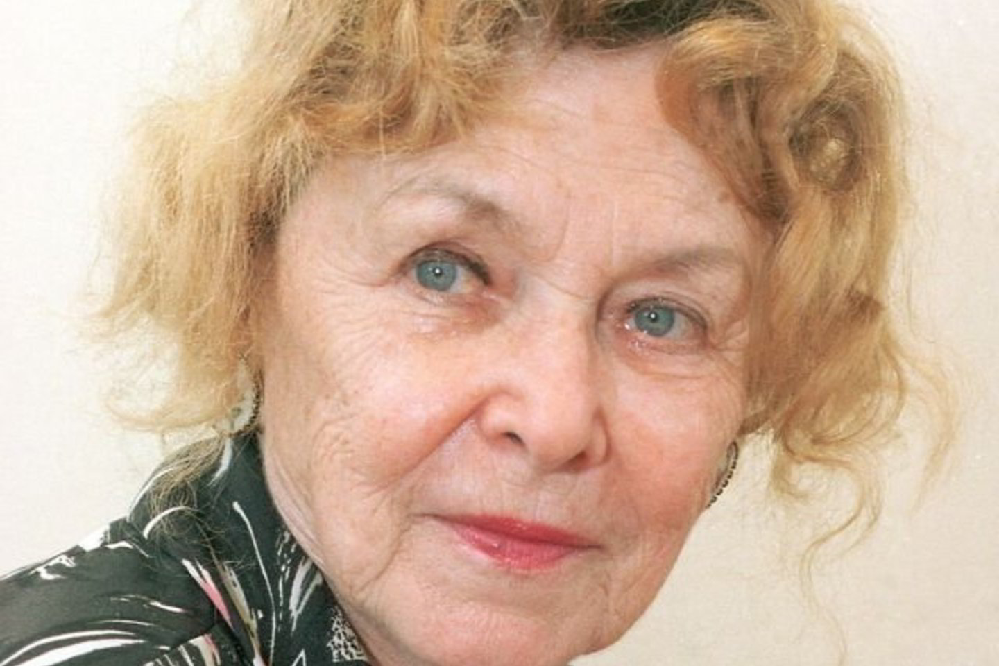 Už kūrybinius nuopelnus A. Vederaitė 2004 metais buvo įvertinta Vytauto Didžiojo ordino Riterio kryžiumi.