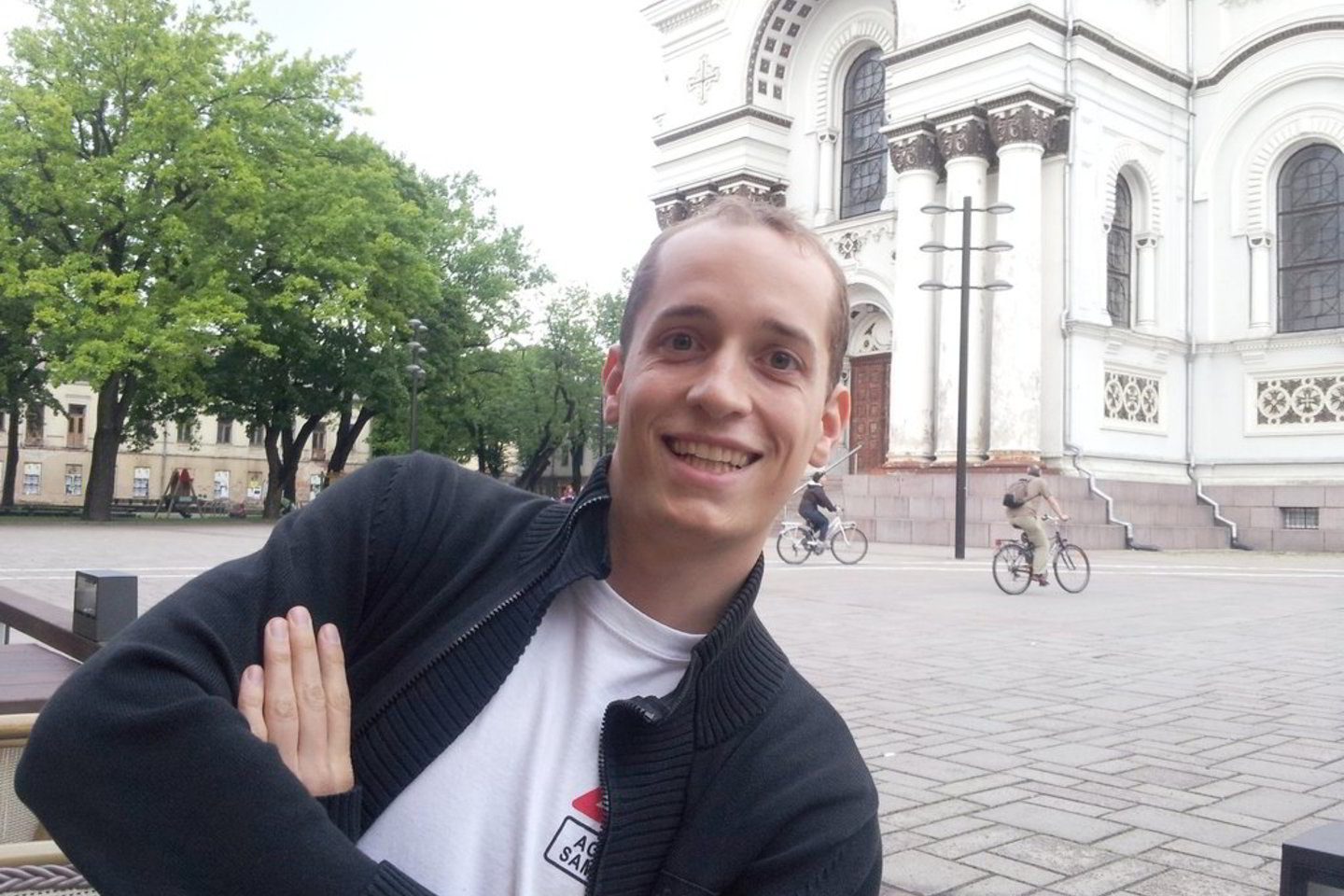 Kaune gintarą poliravęs Ž. Lachneris atšventė 25-ąjį gimtadienį.
