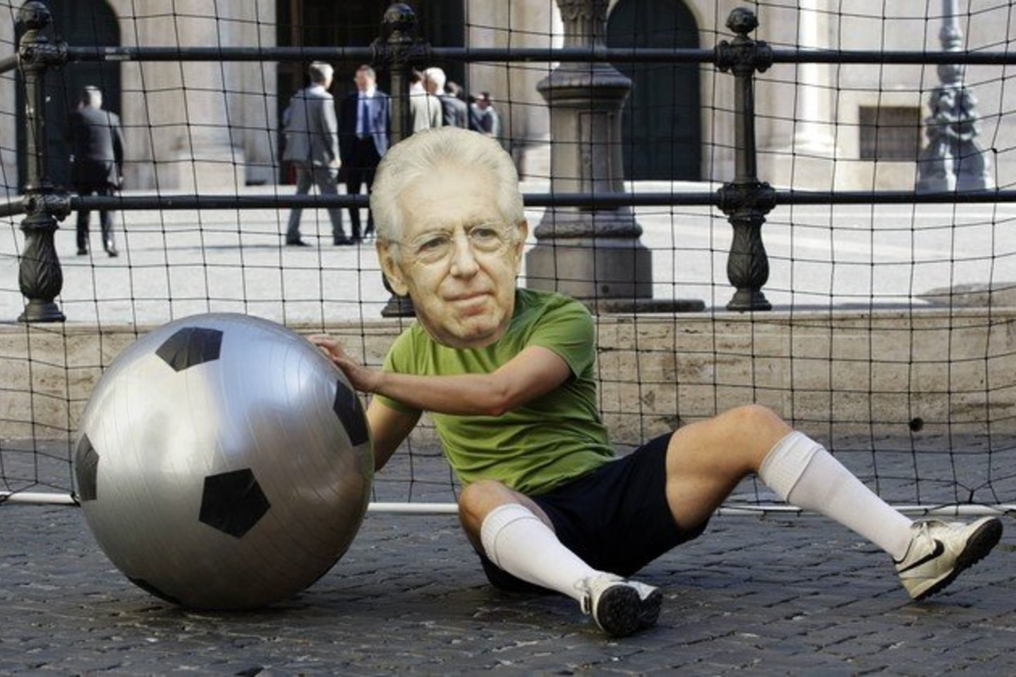 M. Monti įsitikinęs, kad iš euro zonos krizės pasitrauktumėme geros formos, būtina dar didesnė integracija.