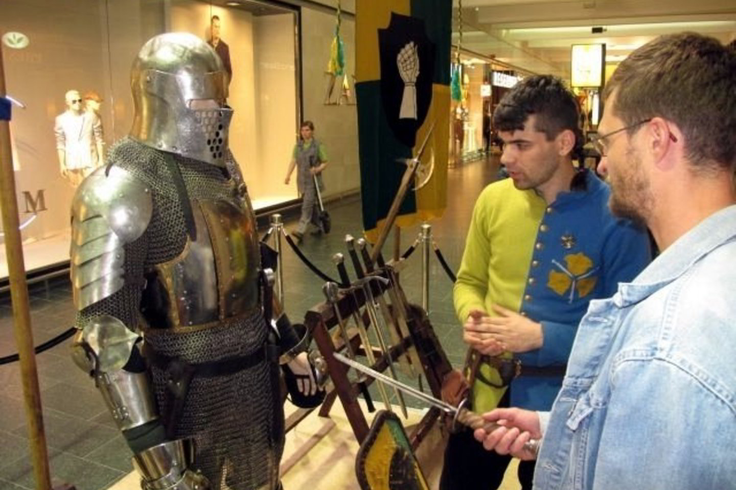 Šventėje buvo galima iš arti apžiūrėti Viduramžių riterių ekipiruotę.