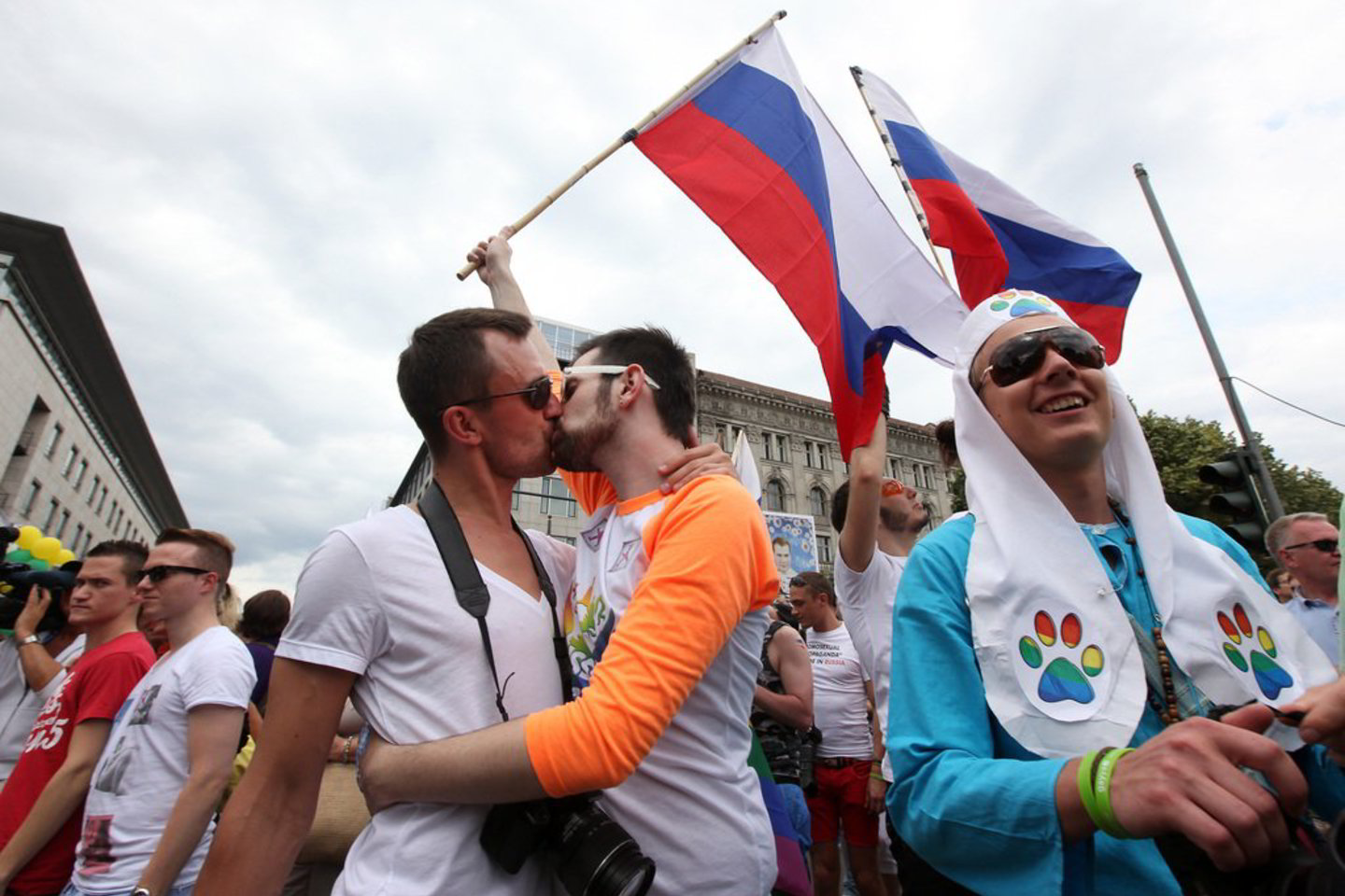 Berlyne vykusiame gėjų parade buvo galima užuosti ir politikos - homoseksualai šaipėsi iš autoritarinės Rusijos vadovų.
