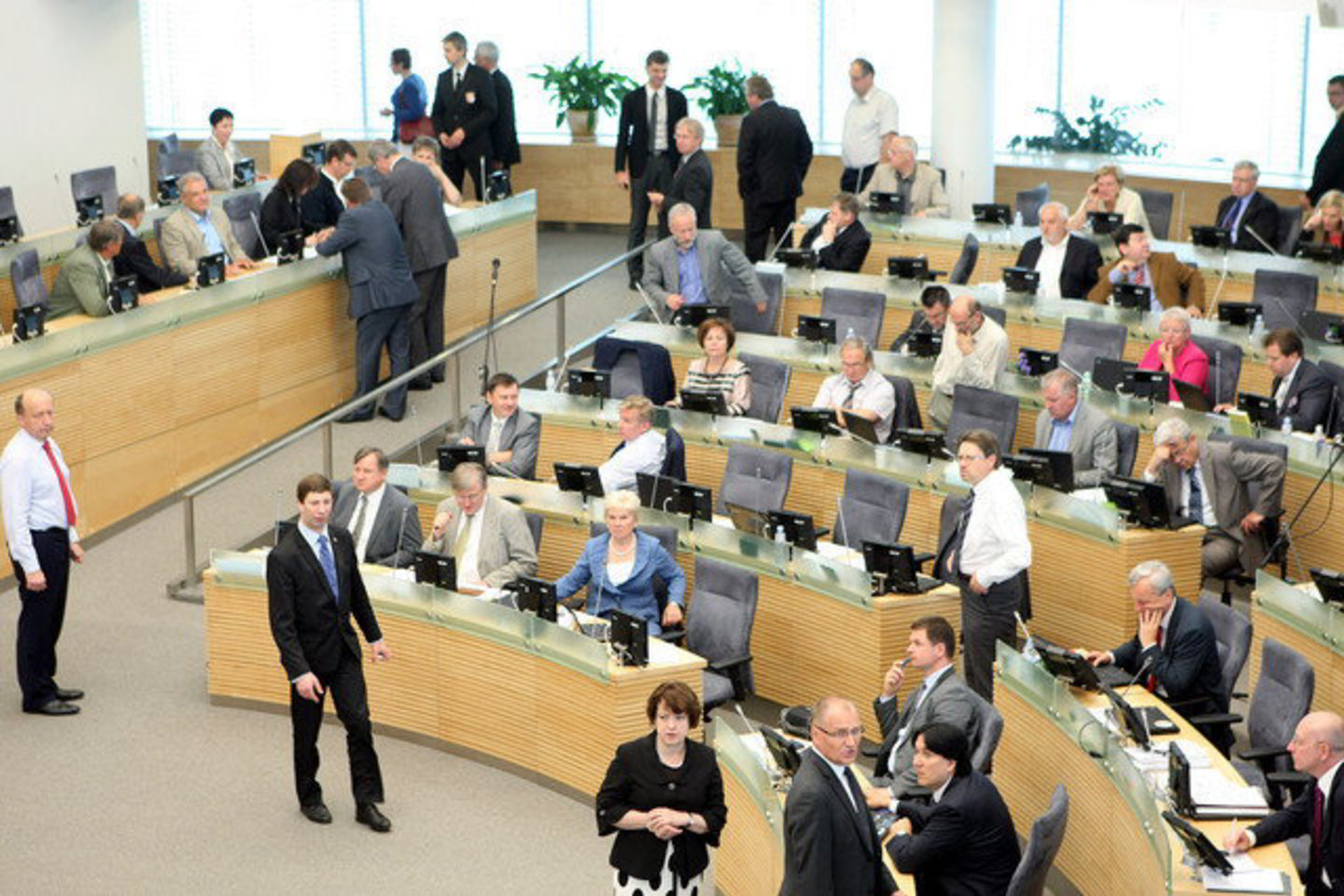 Plenariniai posėdžiai planuojami birželio 26, 28, 29 ir 30 dienomis.