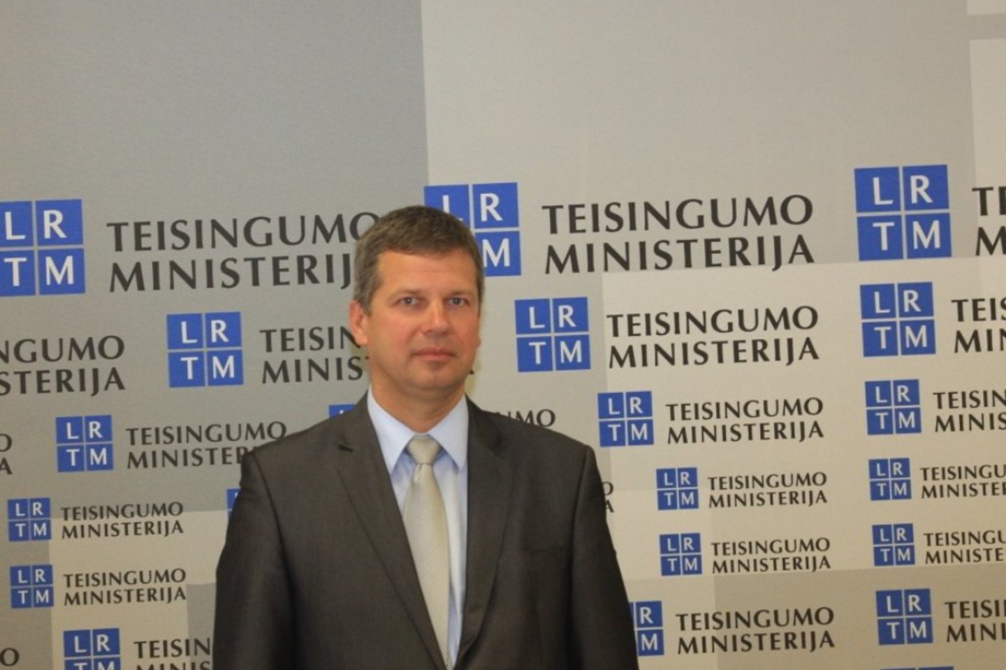 V. Adomaitis turi ilgametę darbo patirtį policijos sistemoje.