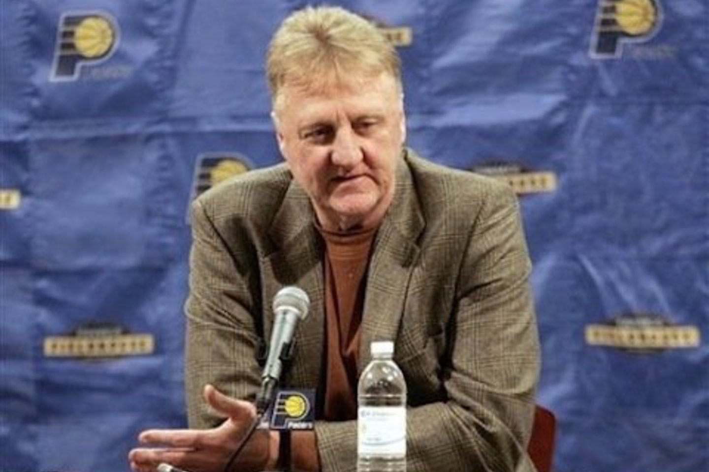 L. Birdas iš „Pacers“ klubo traukiasi po to, kai pasklido žinios apie buvusio klubo vadovo Donnie Walsho sugrįžimą į Indianos komandą.