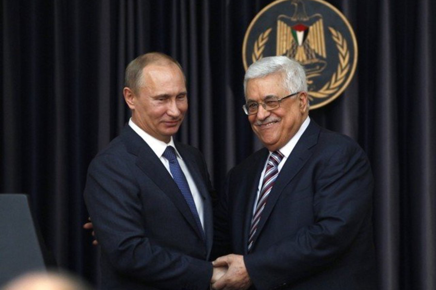 Rusijos prezidentas Vladimiras Putinas antradienį Vakarų kranto mieste Betliejuje susitiko su Palestinos autonomijos prezidentu Mahmoudu Abbasu.