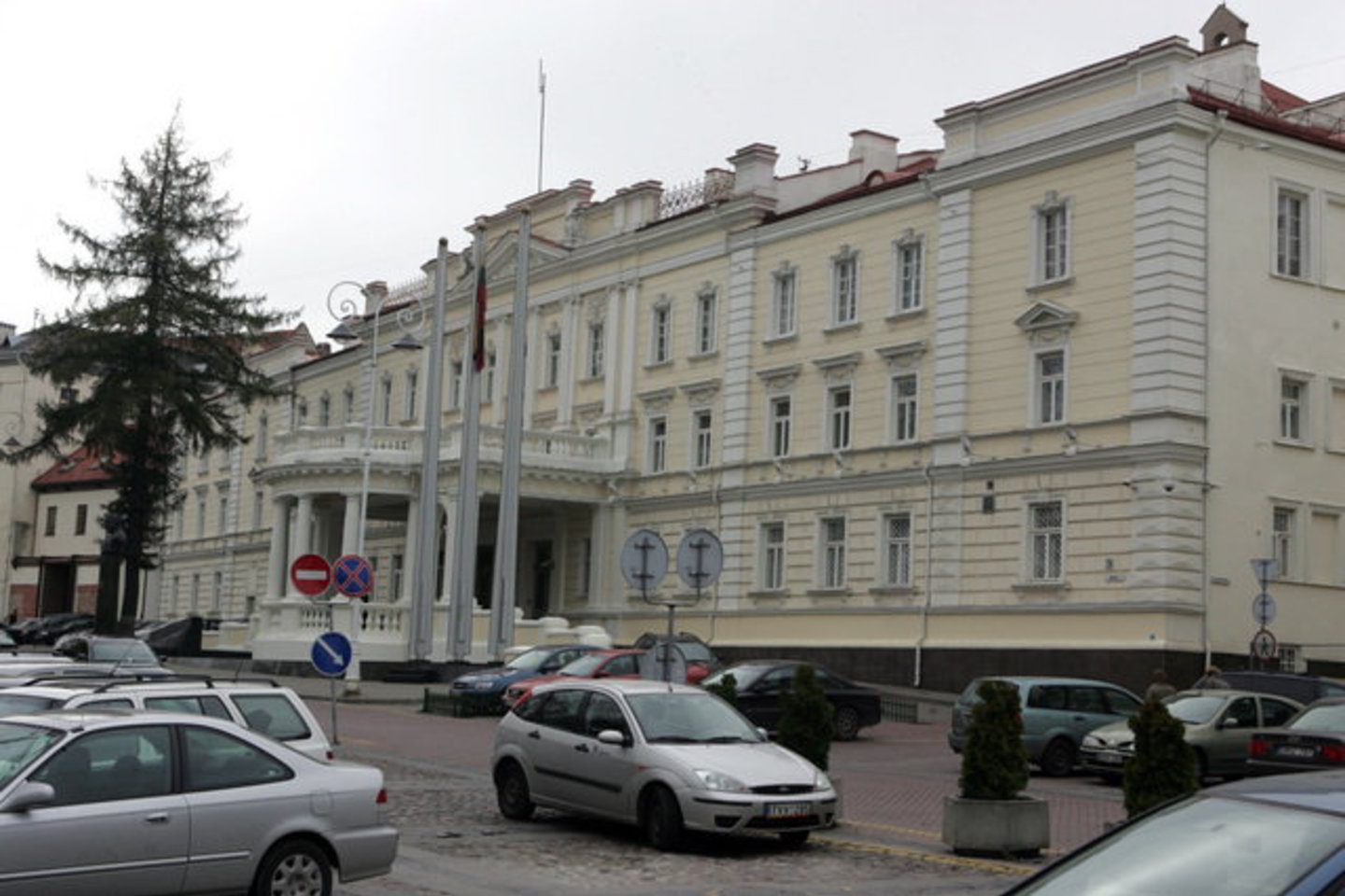 Krašto apsaugos ministerija teigia, negalinti suteikti išsamesnės informacijos apie konkurse dalyvaujančias įmones.