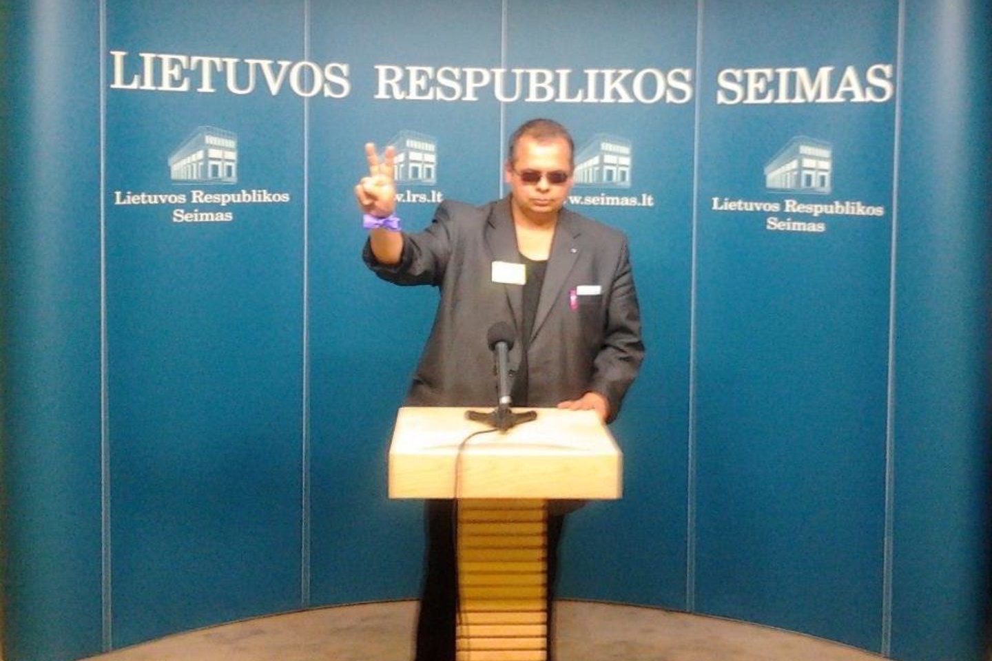 R. Ščiglinskas antradienį N. Venckienę atlydėjo į Seimą, kur buvo svarstomas jos neliečiamybės panaikinimas.