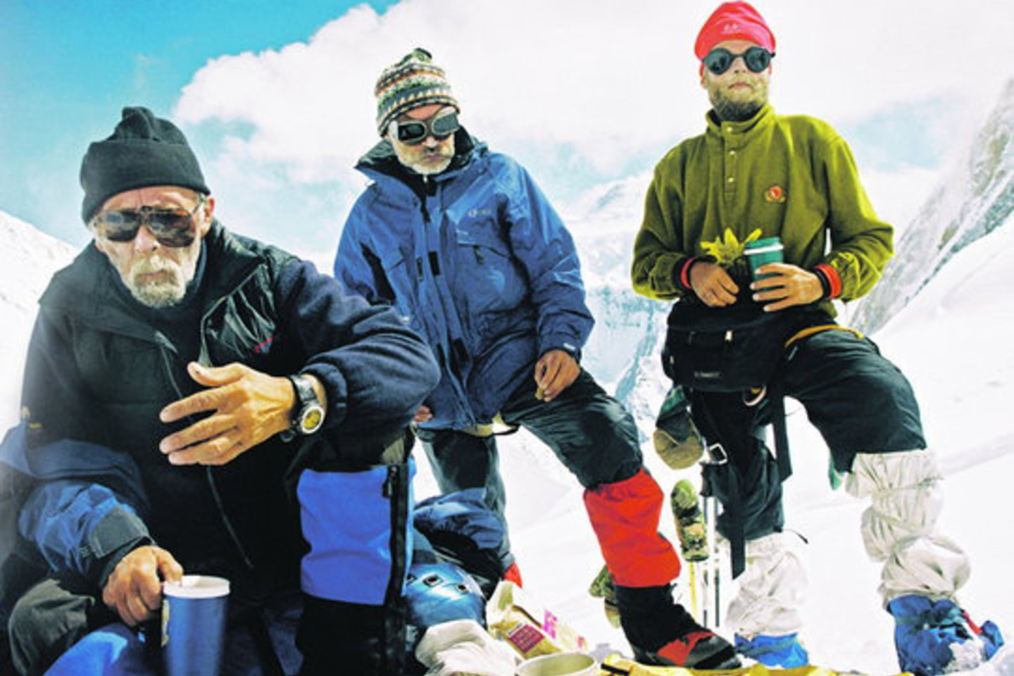 Ši fotografija, kurioje R. Puišys įamžino bendražygius alpinistus A. Jucevičių (kairėje), A. Ūsaitį bei A. Matuką (dešinėje), autoriui pelnė ne vieną tarptautinį fotografijų konkursų apdovanojimą.