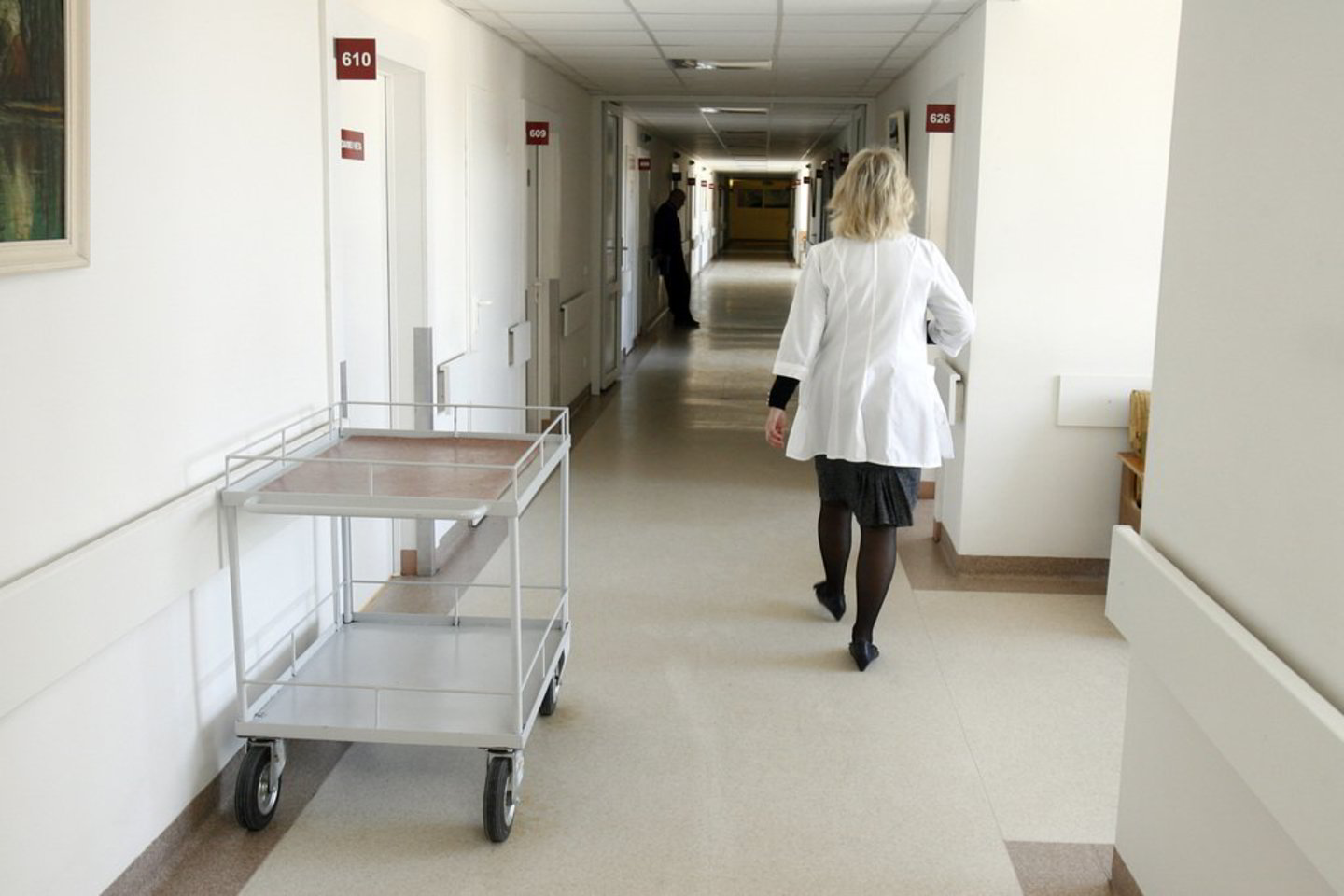 Sprendimą apsilankyti privačioje gydymo įstaigoje gyventojai dažniausiai priima, kai reikia greitai patekti pas gydytoją specialistą (44 proc.), atlikti tyrimus, kurių valstybinėje įstaigoje reikėtų ilgai laukti (35 proc.), greitai atlikti tyrimus, sužinoti negalavimo priežastį ir gauti gydymą (34 p