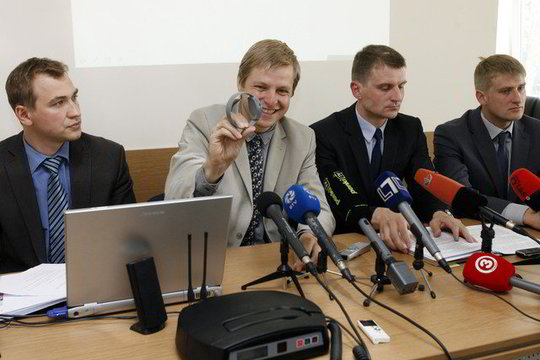 Nuteistuosius sekti padės elektroninės apyrankės