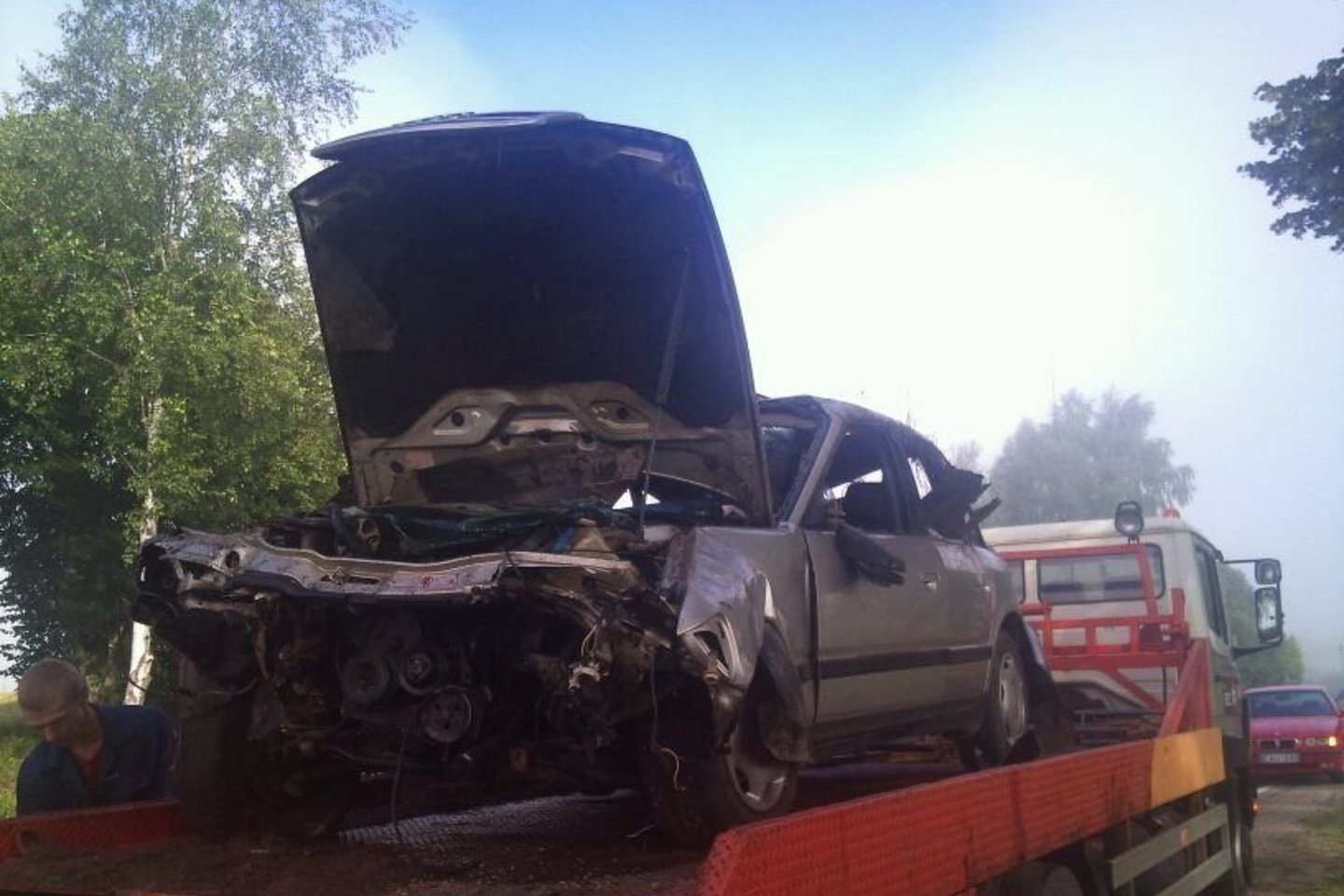 Po avarijos iš automobilio "Audi" liko tik metalo krūva.