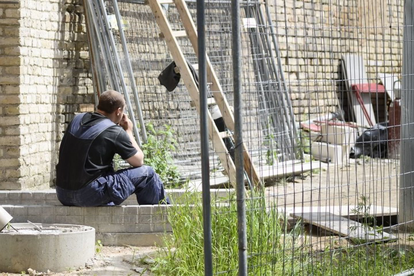 Nelegalų darbą kontroliuos Valstybinė darbo inspekcija, Valstybinė mokesčių inspekcija bei Finansinių nusikaltimų tyrimų tarnyba.