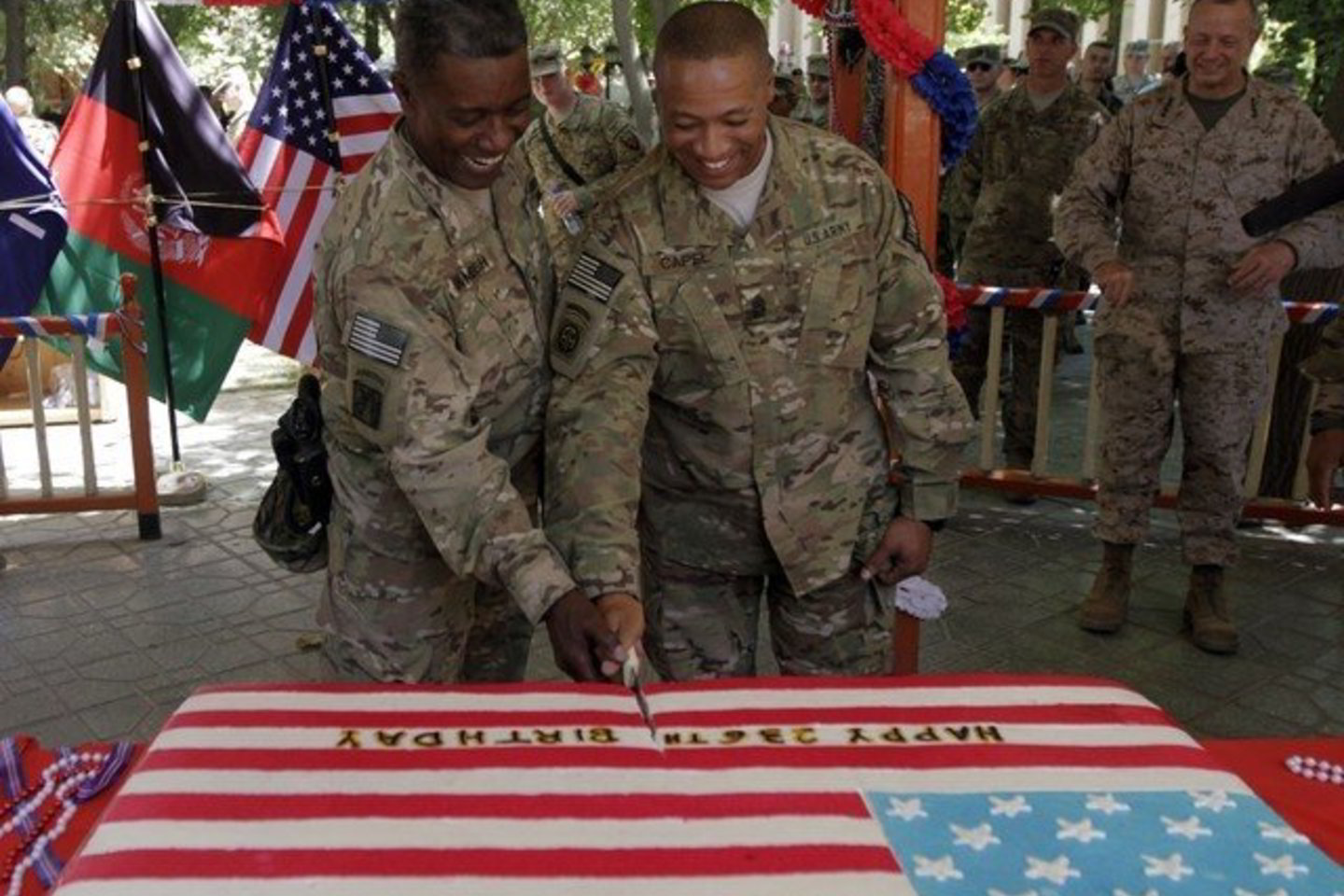 Amerikiečiai visame pasaulyje mini JAV Nepriklausomybės šventę.