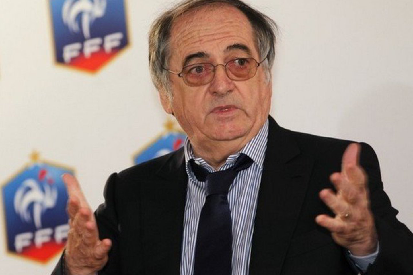 Prancūzijos futbolo federacijos prezidentui N. Le Graetui teko pranešti ne tik apie disciplinos komiteto tiriamus žaidėjus, bet ir apie įšaldytas premijas.<br>"Reuters"