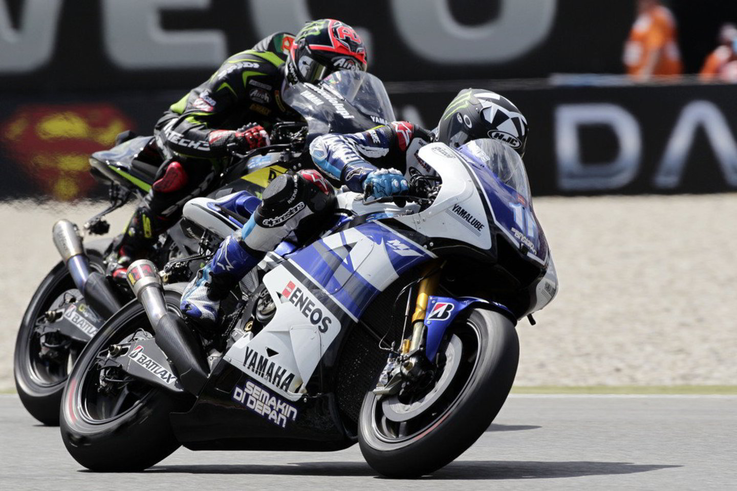 Elitinės „MotoGP“ klasės bendrojoje įskaitoje vis labiau ryškėja trijų lyderių pranašumas.