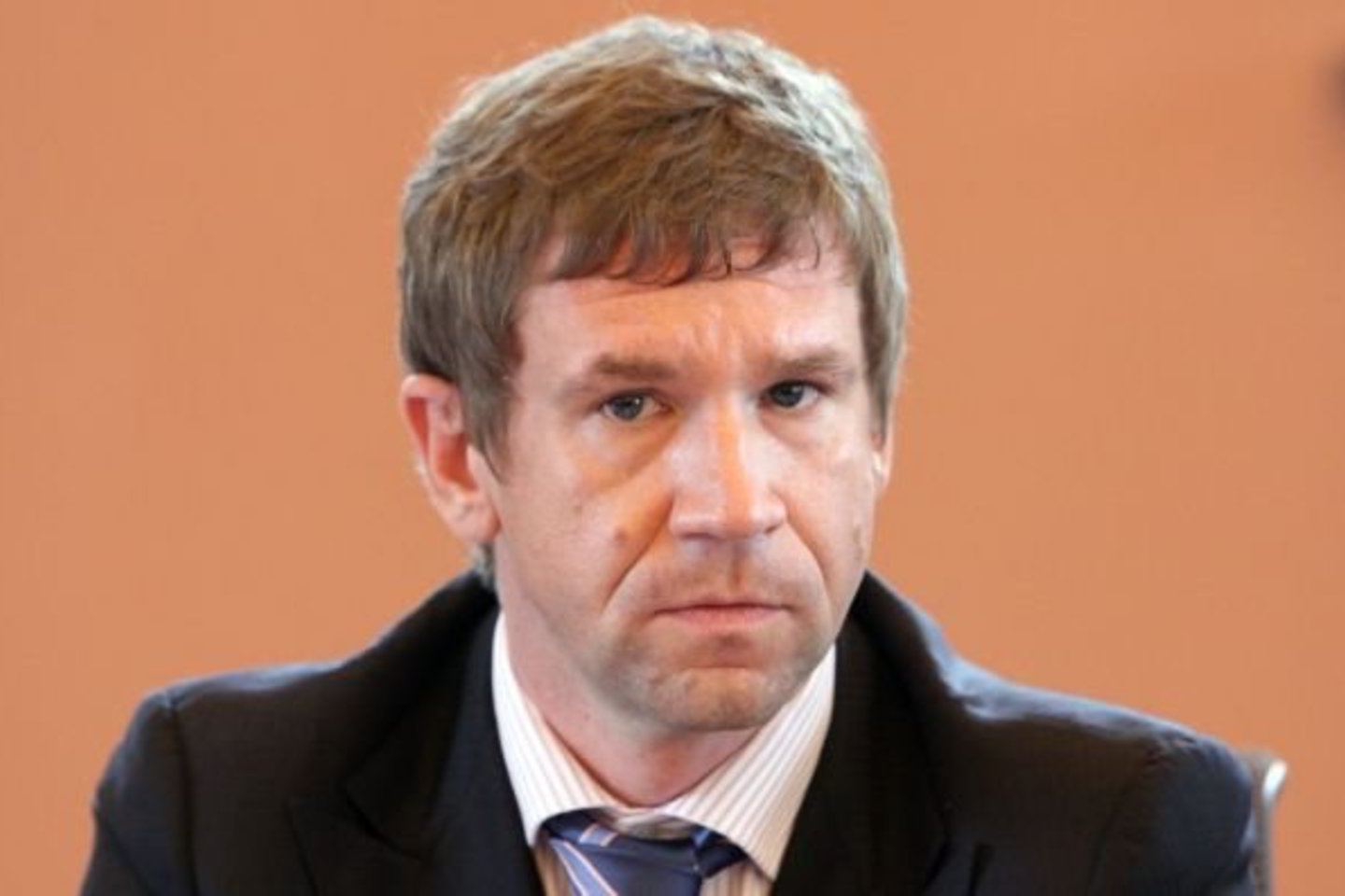 Skelbdamas nutartį dėl V. Antonovo, teismas atkreipė dėmesį, kad šio Rusijos piliečio su Lietuva nesieja tvirti socialiai ryšiai.