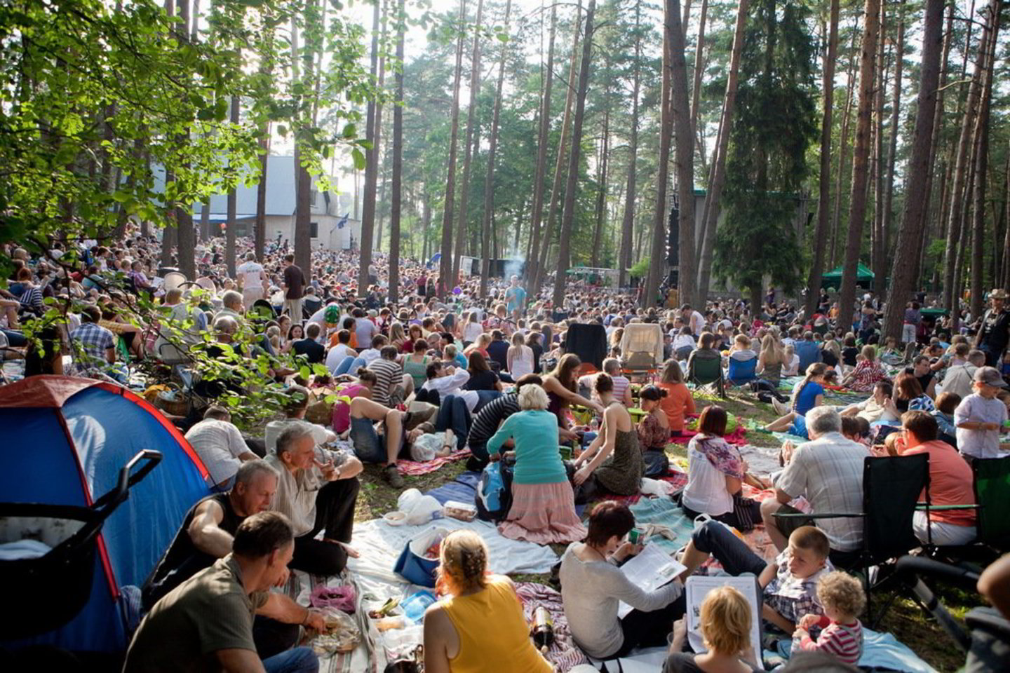 Festivalyje pasirodys žinomi dainuojamosios poezijos atlikėjai bei televizijos žvaigždės.