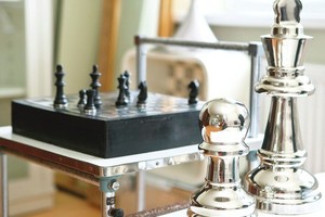 Dviejų kambarių bute įsikūrė Alisa iš Veidrodžio karalystės