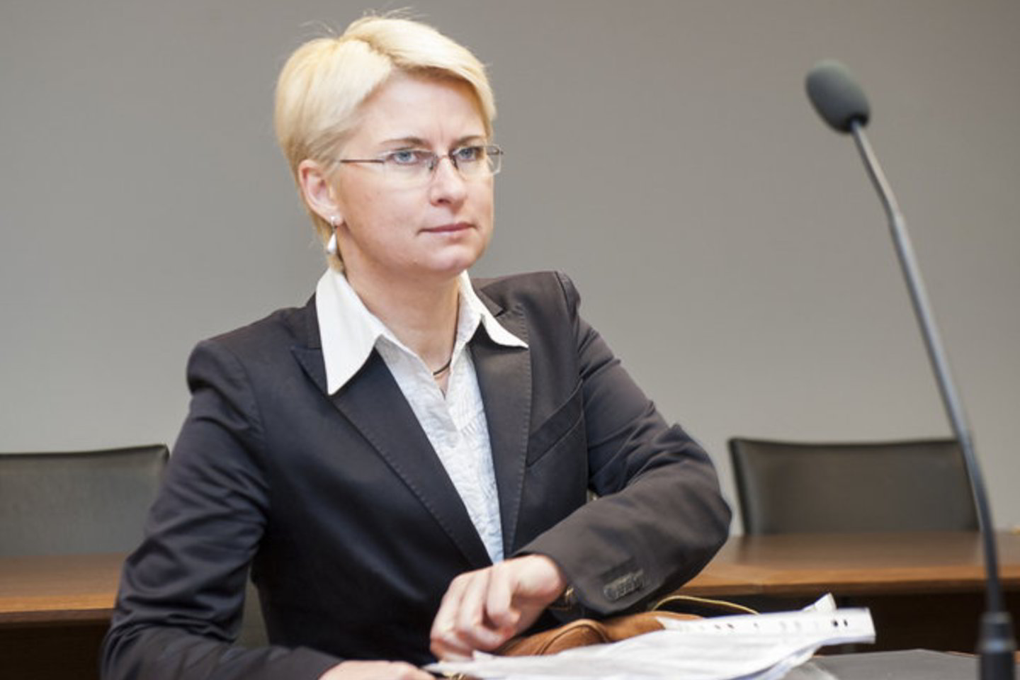 Politologo nuomone, N. Venckienei koją pakiš jos arogancija ir puikybė.
