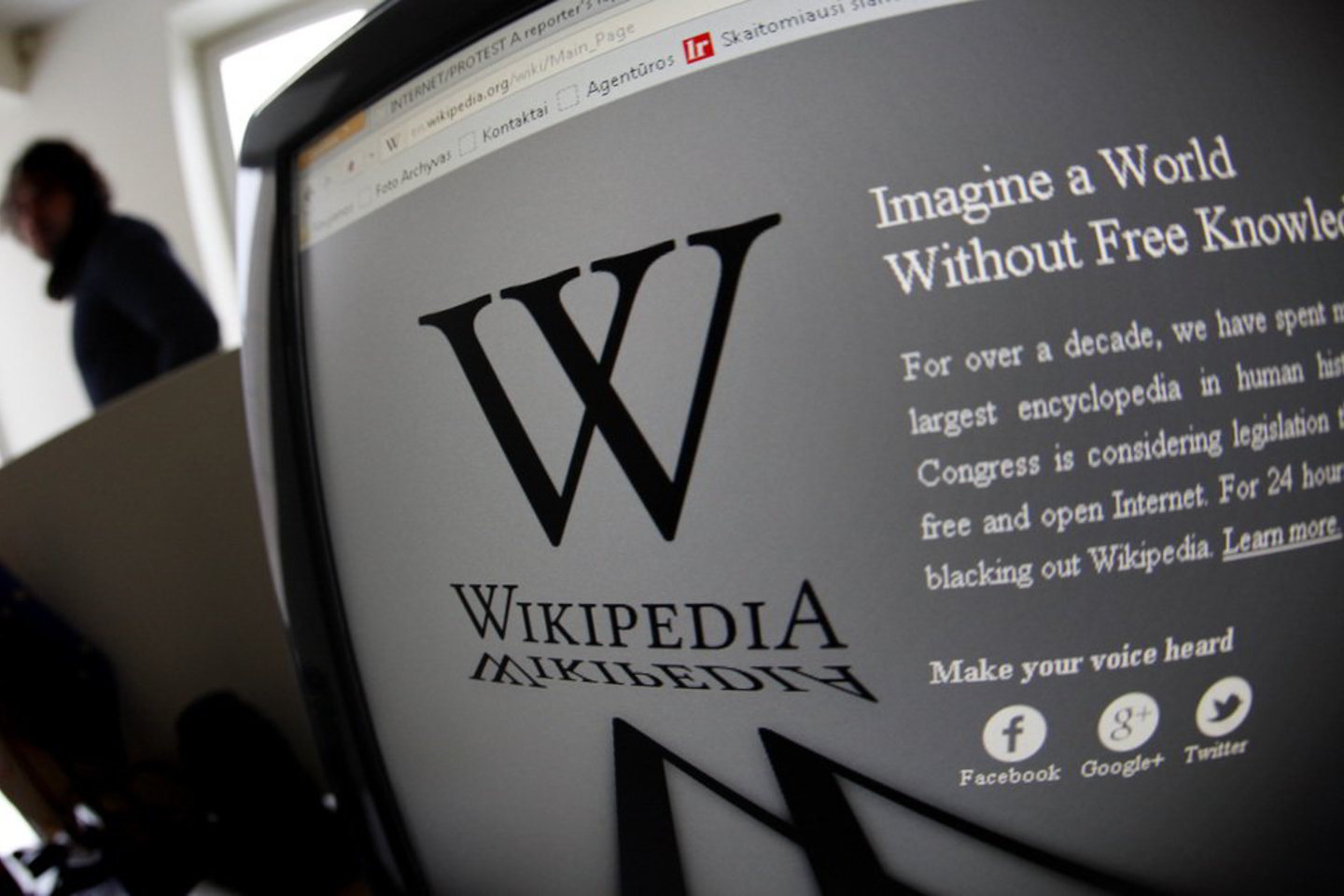 Didžiausios pasaulyje nemokamos interneto enciklopedijos „Wikipedia“ rusiškas variantas antradienį buvo išjungtas.