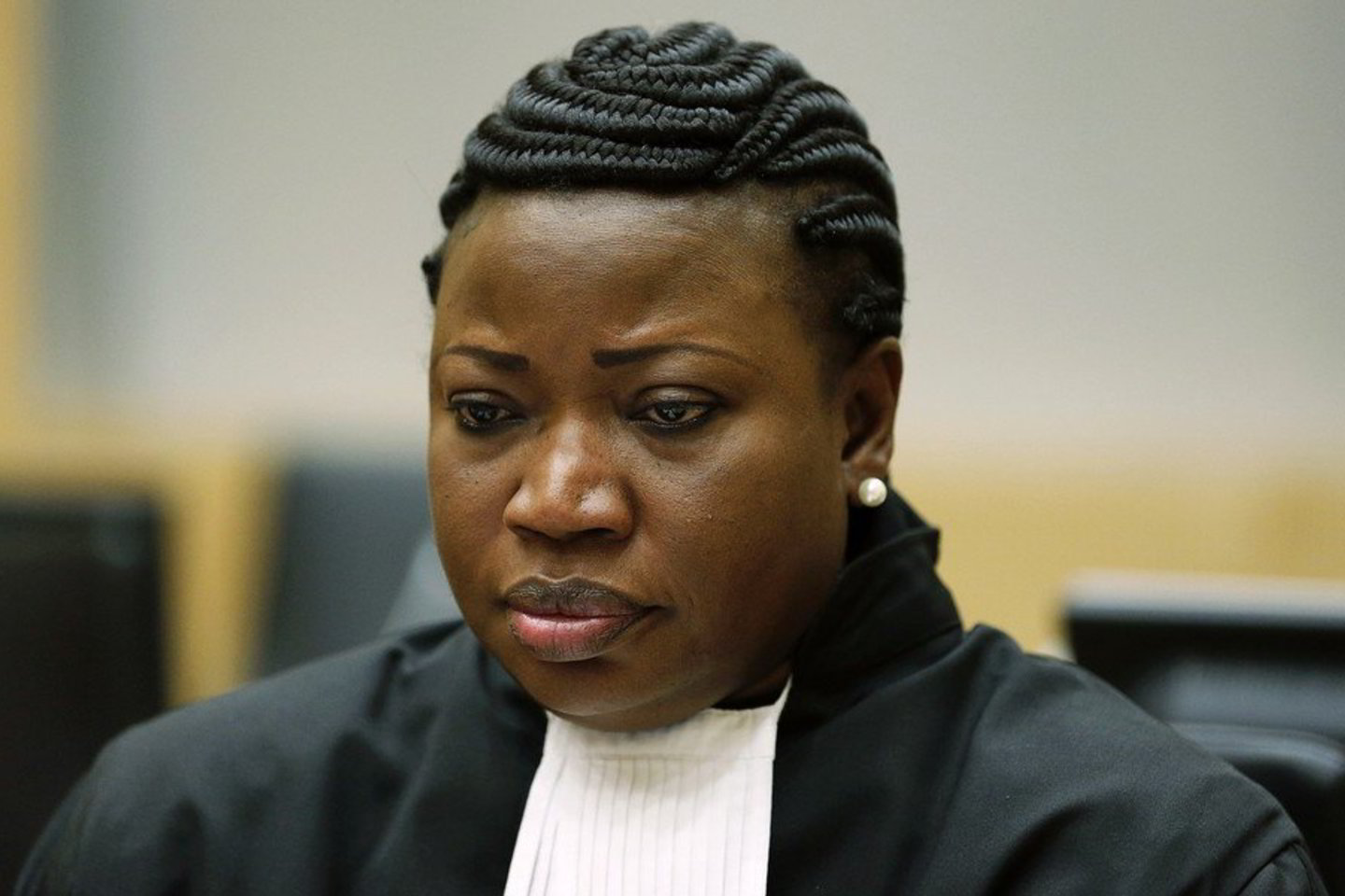 Tarptautinio baudžiamojo teismo (TBT) prokurorė Fatou Bensouda sekmadienį perspėjo islamistų sukilėlius liautis griovus senovines islamo šventoves Tombuktu